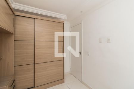 Quarto 1 de apartamento para alugar com 2 quartos, 41m² em Vila Penteado, São Paulo