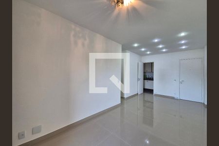 Sala de apartamento para alugar com 3 quartos, 70m² em Recreio dos Bandeirantes, Rio de Janeiro