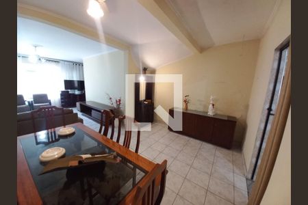 Sala de casa para alugar com 3 quartos, 244m² em Centro, São Vicente