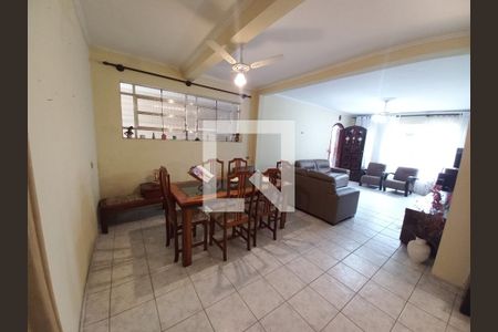 Sala de casa para alugar com 3 quartos, 244m² em Centro, São Vicente