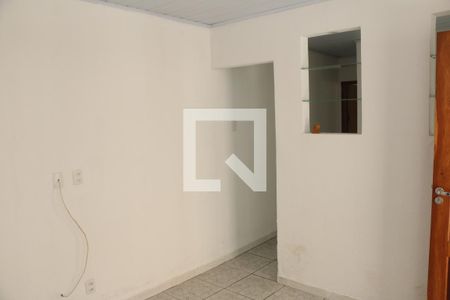 Casa para alugar com 2 quartos, 115m² em Ponto Chic, Nova Iguaçu