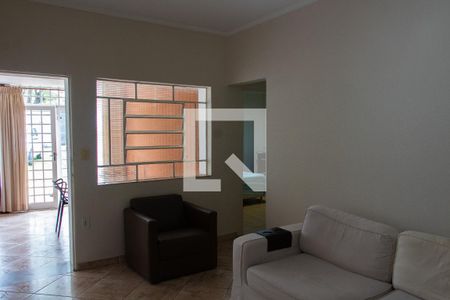 Sala de TV de casa para alugar com 3 quartos, 132m² em Jardim Flamboyant, Campinas