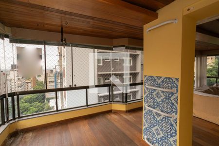 Sala de apartamento à venda com 3 quartos, 60m² em Rio Branco, Porto Alegre