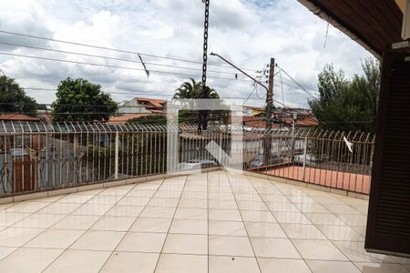 Casa para alugar com 3 quartos, 298m² em Jardim Santa Barbara, Guarulhos