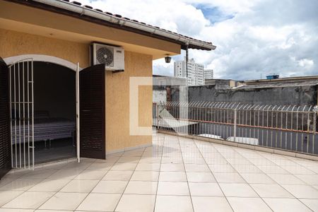 Casa para alugar com 3 quartos, 298m² em Jardim Santa Barbara, Guarulhos