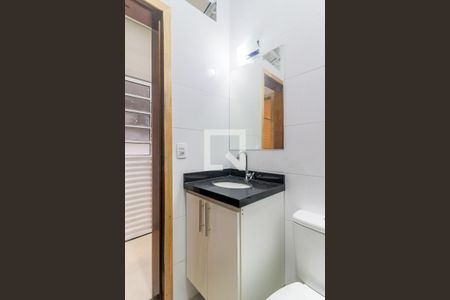 Banheiro de casa para alugar com 1 quarto, 32m² em Vila Almeida, São Paulo