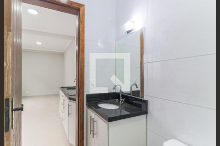 Banheiro de casa para alugar com 1 quarto, 27m² em Vila Almeida, São Paulo