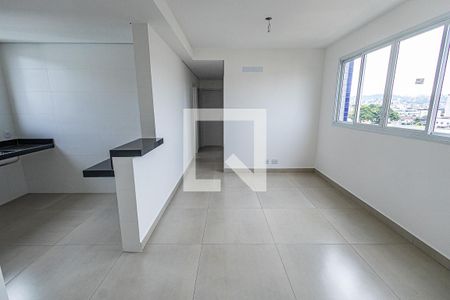 Sala de apartamento à venda com 3 quartos, 73m² em Padre Eustáquio, Belo Horizonte