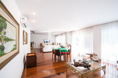 Apartamento à venda com 3 quartos, 240m² em Barra da Tijuca, Rio de Janeiro