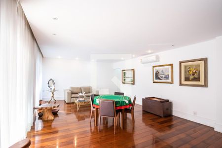 Apartamento à venda com 3 quartos, 240m² em Barra da Tijuca, Rio de Janeiro