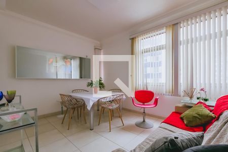 Sala de apartamento para alugar com 2 quartos, 60m² em Barra, Salvador