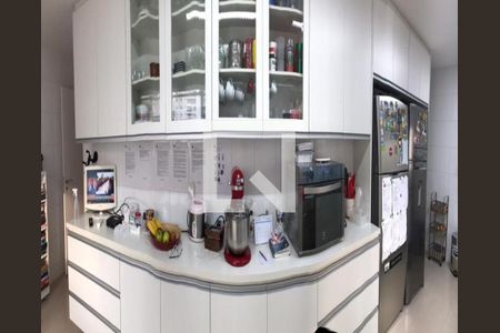 Apartamento à venda com 247m², 4 quartos e 4 vagas Apartamento à venda com 247m², 4 quartos e 4 vagasFoto 19