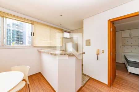 Cozinha de apartamento para alugar com 1 quarto, 40m² em Luxemburgo, Belo Horizonte