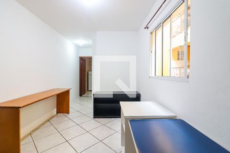 Sala de apartamento para alugar com 1 quarto, 40m² em Vila Indiana, São Paulo