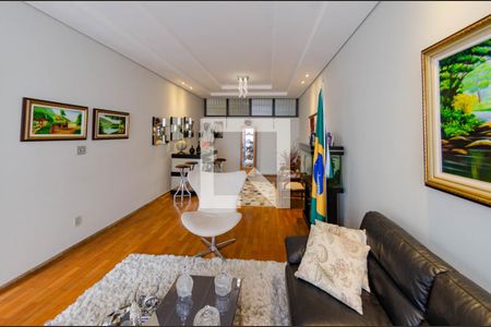 Sala de casa à venda com 6 quartos, 272m² em Carmo, Belo Horizonte