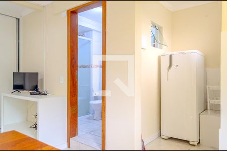 Sala / Quarto / Cozinha de kitnet/studio para alugar com 1 quarto, 20m² em Pantanal, Florianópolis