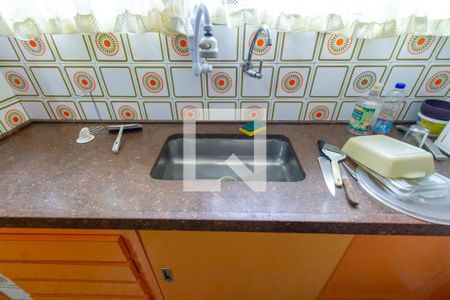 Casa à venda com 300m², 2 quartos e 10 vagas Casa à venda com 300m², 2 quartos e 10 vagasCozinha