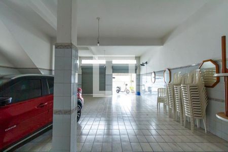 Casa à venda com 300m², 2 quartos e 10 vagas Casa à venda com 300m², 2 quartos e 10 vagasSalão de Festas