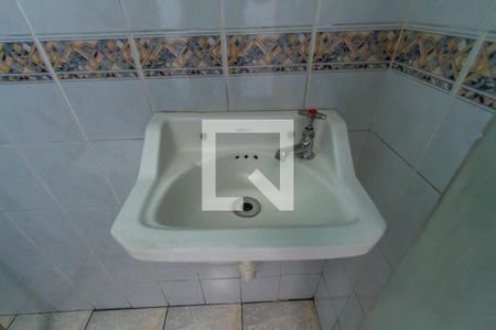 Casa à venda com 300m², 2 quartos e 10 vagas Casa à venda com 300m², 2 quartos e 10 vagasBanheiro Salão de Festas