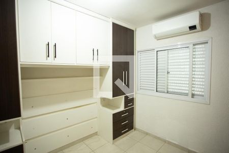 QUARTO 2 de casa à venda com 4 quartos, 160m² em Parque Peruche, São Paulo