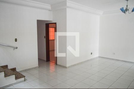 Sala de casa para alugar com 4 quartos, 200m² em Vila Carrão, São Paulo