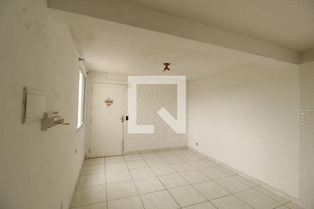 Sala de apartamento para alugar com 2 quartos, 45m² em Piratini, Alvorada