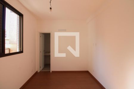 Suíte de apartamento à venda com 4 quartos, 95m² em Calafate, Belo Horizonte