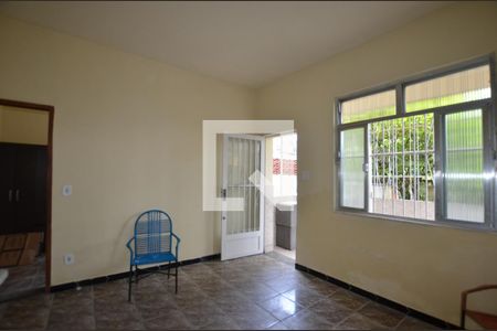 Sala de casa para alugar com 2 quartos, 250m² em Engenheiro Leal, Rio de Janeiro