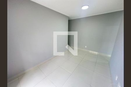 Sala de apartamento para alugar com 2 quartos, 58m² em Picanço, Guarulhos