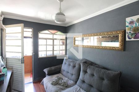 Sala de casa à venda com 4 quartos, 100m² em São Francisco, Belo Horizonte