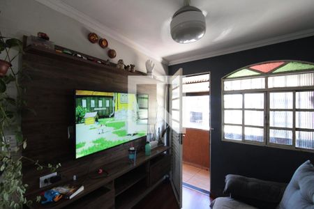 Sala de casa à venda com 4 quartos, 100m² em São Francisco, Belo Horizonte