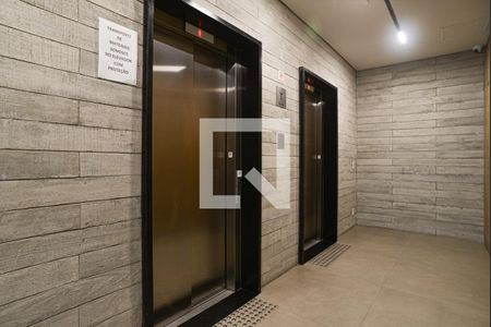 Apartamento para alugar com 25m², 1 quarto e sem vaga Apartamento para alugar com 25m², 1 quarto e sem vagaÁrea comum - Elevadores