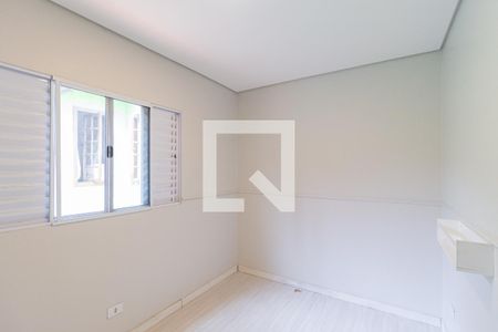 Quarto de casa para alugar com 2 quartos, 80m² em Ayrosa, Osasco