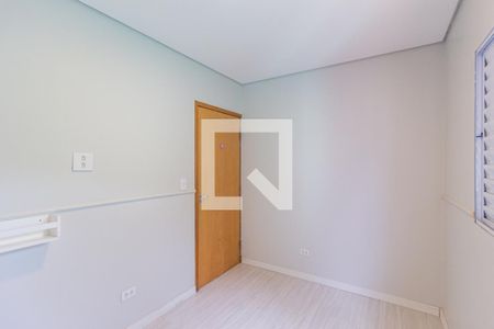 Quarto de casa para alugar com 2 quartos, 80m² em Ayrosa, Osasco