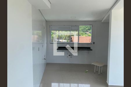 Cozinha de apartamento para alugar com 2 quartos, 135m² em Rio Tavares, Florianópolis