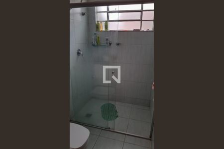 Casa à venda com 266m², 3 quartos e 2 vagas Casa à venda com 266m², 3 quartos e 2 vagasBanheiro