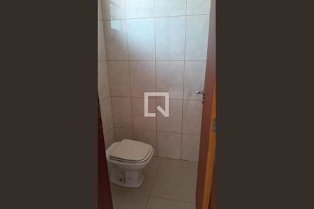 Casa à venda com 266m², 3 quartos e 2 vagas Casa à venda com 266m², 3 quartos e 2 vagasBanheiro