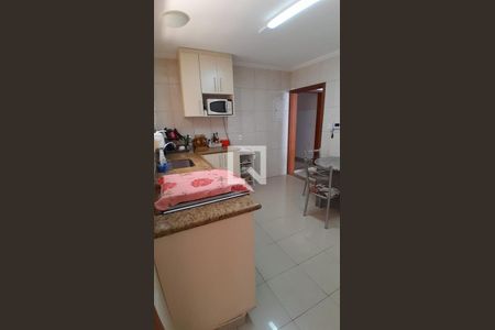 Casa à venda com 266m², 3 quartos e 2 vagas Casa à venda com 266m², 3 quartos e 2 vagasCozinha