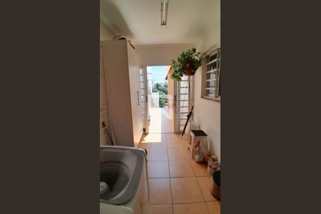 Casa à venda com 266m², 3 quartos e 2 vagas Casa à venda com 266m², 3 quartos e 2 vagasQuintal