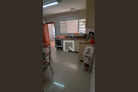 Casa à venda com 266m², 3 quartos e 2 vagas Casa à venda com 266m², 3 quartos e 2 vagasCozinha