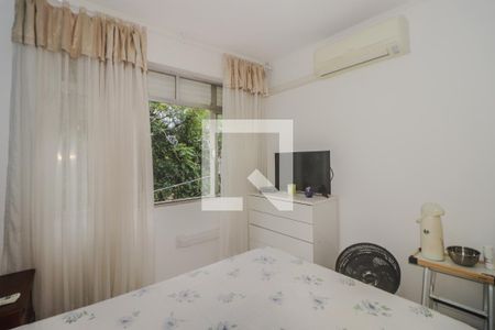 Quarto 1 de apartamento à venda com 3 quartos, 96m² em Vila Ipiranga, Porto Alegre