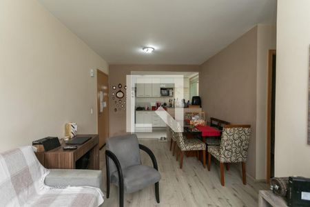 Sala de apartamento para alugar com 3 quartos, 70m² em Jardim Carvalho, Porto Alegre