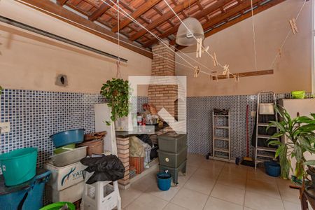 Casa à venda com 205m², 3 quartos e 2 vagas Casa à venda com 205m², 3 quartos e 2 vagasÁrea de Serviço