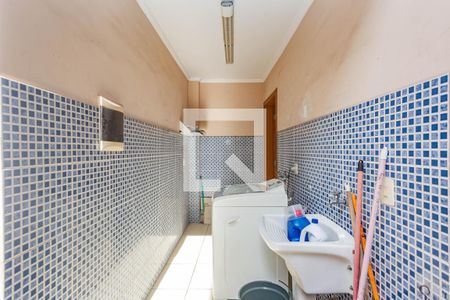 Casa à venda com 205m², 3 quartos e 2 vagas Casa à venda com 205m², 3 quartos e 2 vagasÁrea de Serviço 2