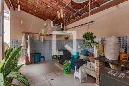 Casa à venda com 205m², 3 quartos e 2 vagas Casa à venda com 205m², 3 quartos e 2 vagasÁrea de Serviço