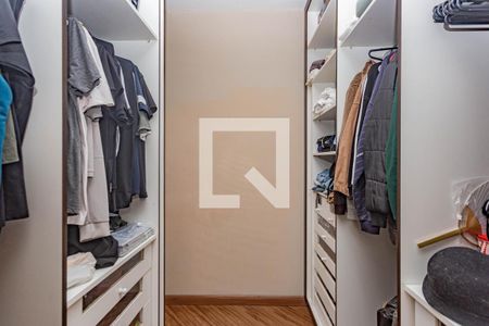 Casa à venda com 205m², 3 quartos e 2 vagas Casa à venda com 205m², 3 quartos e 2 vagasCloset
