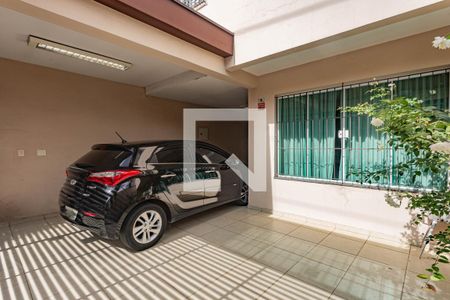 Casa à venda com 205m², 3 quartos e 2 vagas Casa à venda com 205m², 3 quartos e 2 vagasGaragem