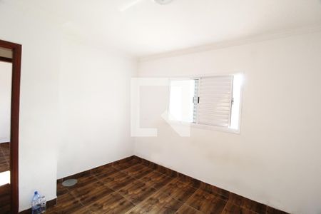 Quarto 2 de apartamento para alugar com 2 quartos, 55m² em Jardim Holanda, Uberlândia