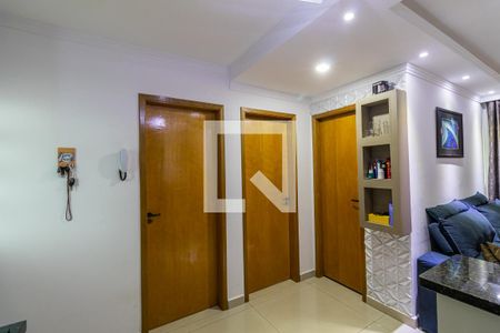 Sala e Cozinha de apartamento à venda com 2 quartos, 44m² em Itaquera, São Paulo