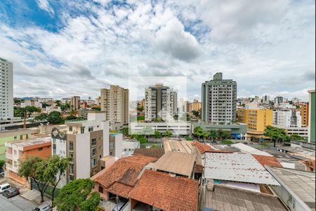 Sala de apartamento à venda com 4 quartos, 140m² em Alto Barroca, Belo Horizonte